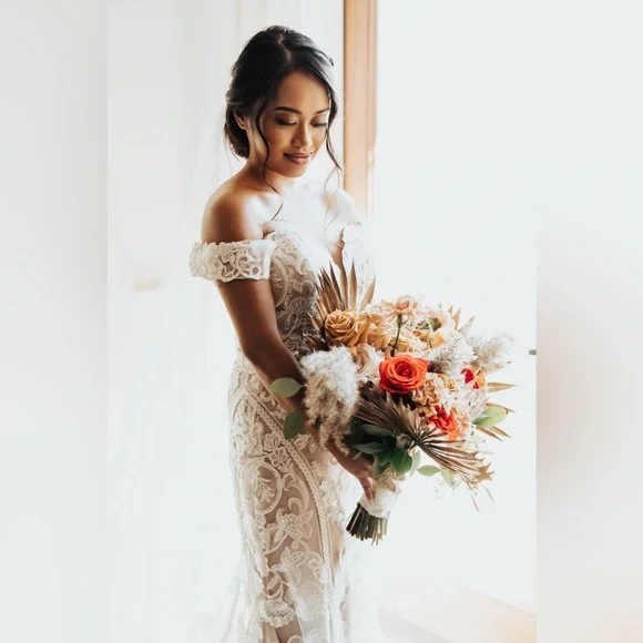 Allure Bridals Dresses | Allure Bridal Lace Sheath Wedding Dress With Long Crystal Veil | Color: Cream/White | Size: 4 | Natalieleigh19's Closet